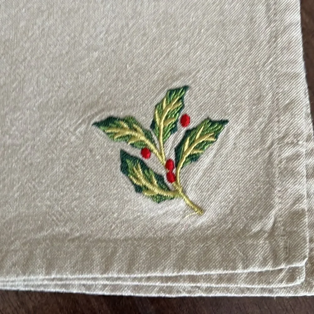 Holiday Holly Set of 4 Dinner Square Linen Napkins- Approx 17.25